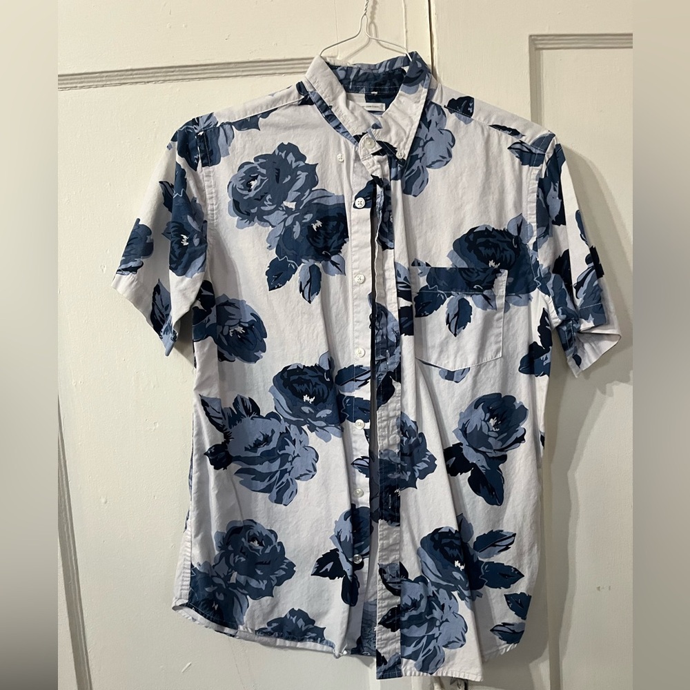 Old Navy Men's White and Blue Floral Button Down Shirt